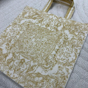 最新款Chrisitian Dior Tote Bag刺繡款(有盒裝)