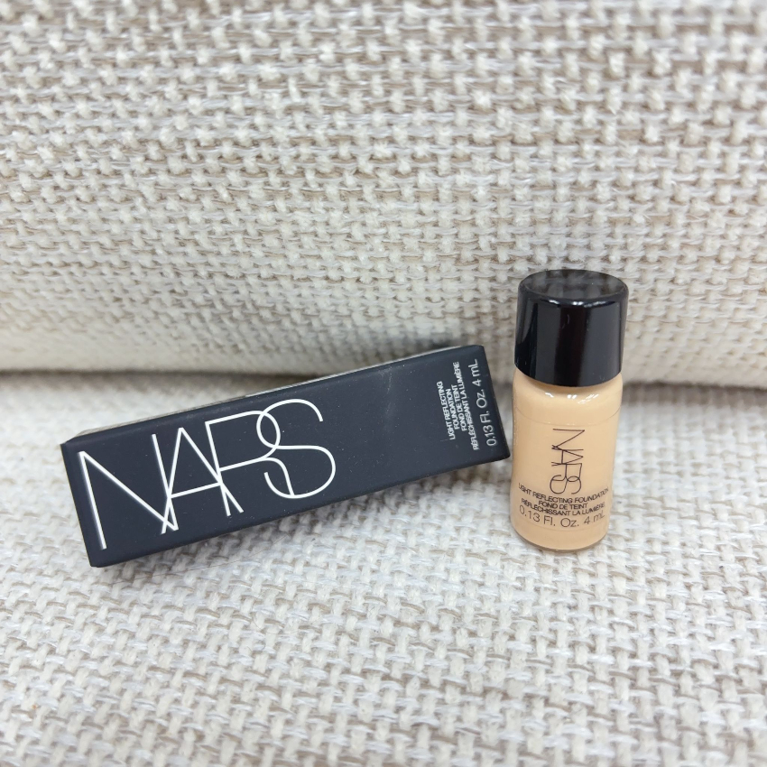 旅行必備❗ NARS LIGHT REFLECTING 原生光亮肌粉底液 4ml #LIGHT 5